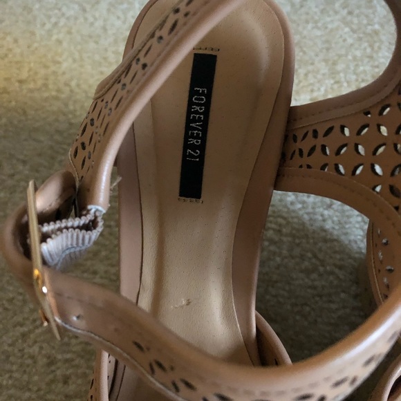 Nude cut out wedges - Picture 6 of 8